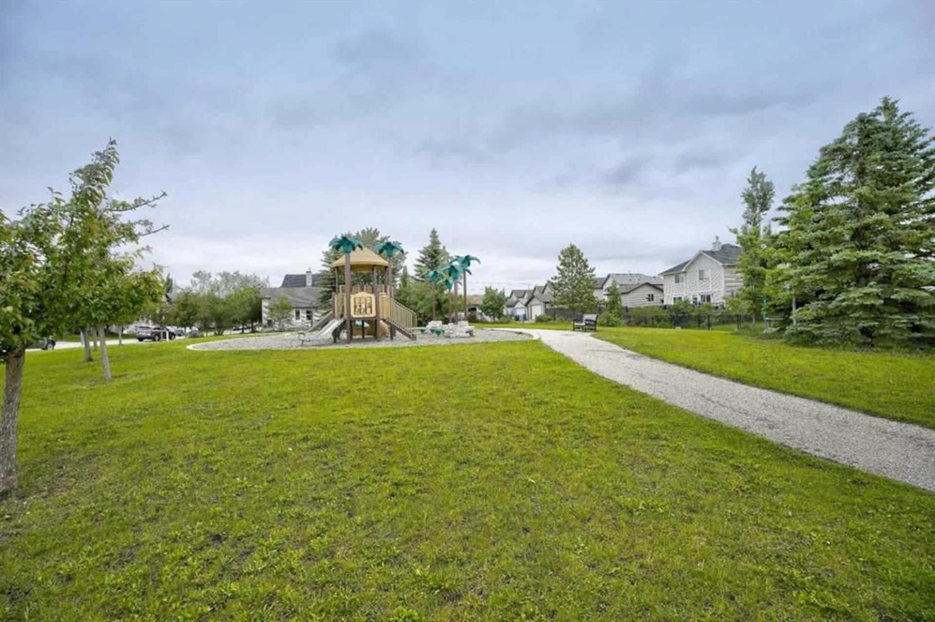 Large Basement Suite In Cranston Calgary Exterior photo